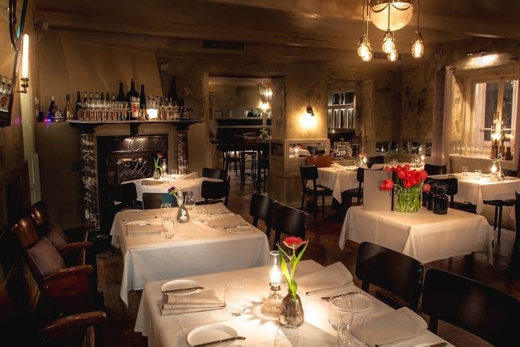151 Restaurant & Bar