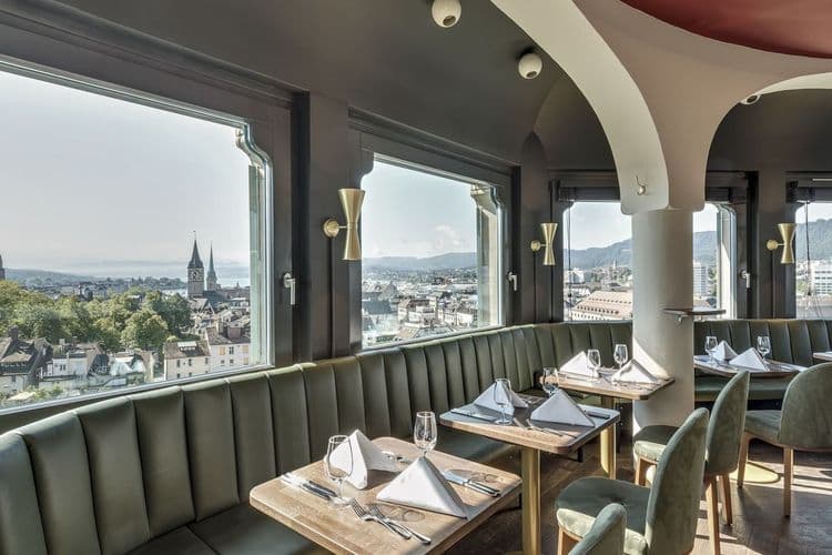Jules Verne Panoramabar