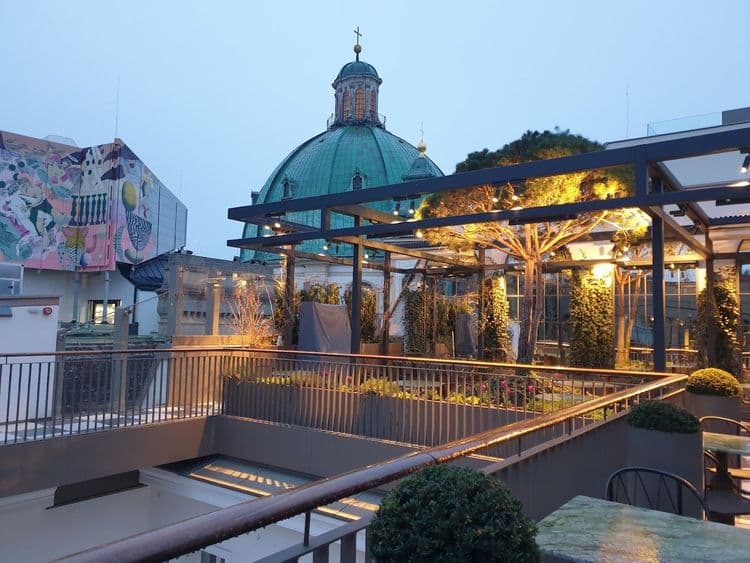 Neue Hoheit Brasserie & Bar