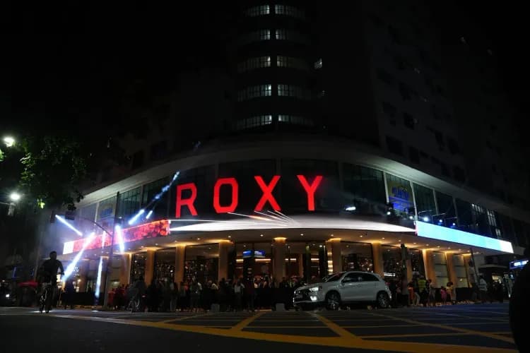 Roxy Dinner Show