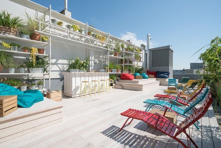Ruby Marie Hotel & Bar