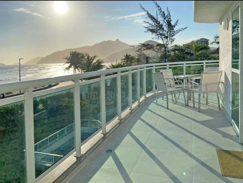 Recreio dos Bandeirantes – Private Beach Escape